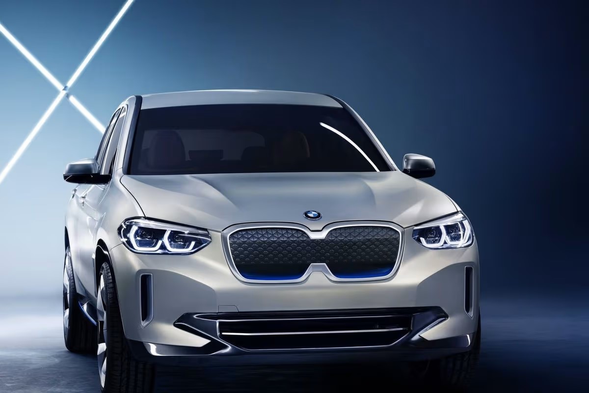 BMW iX3
