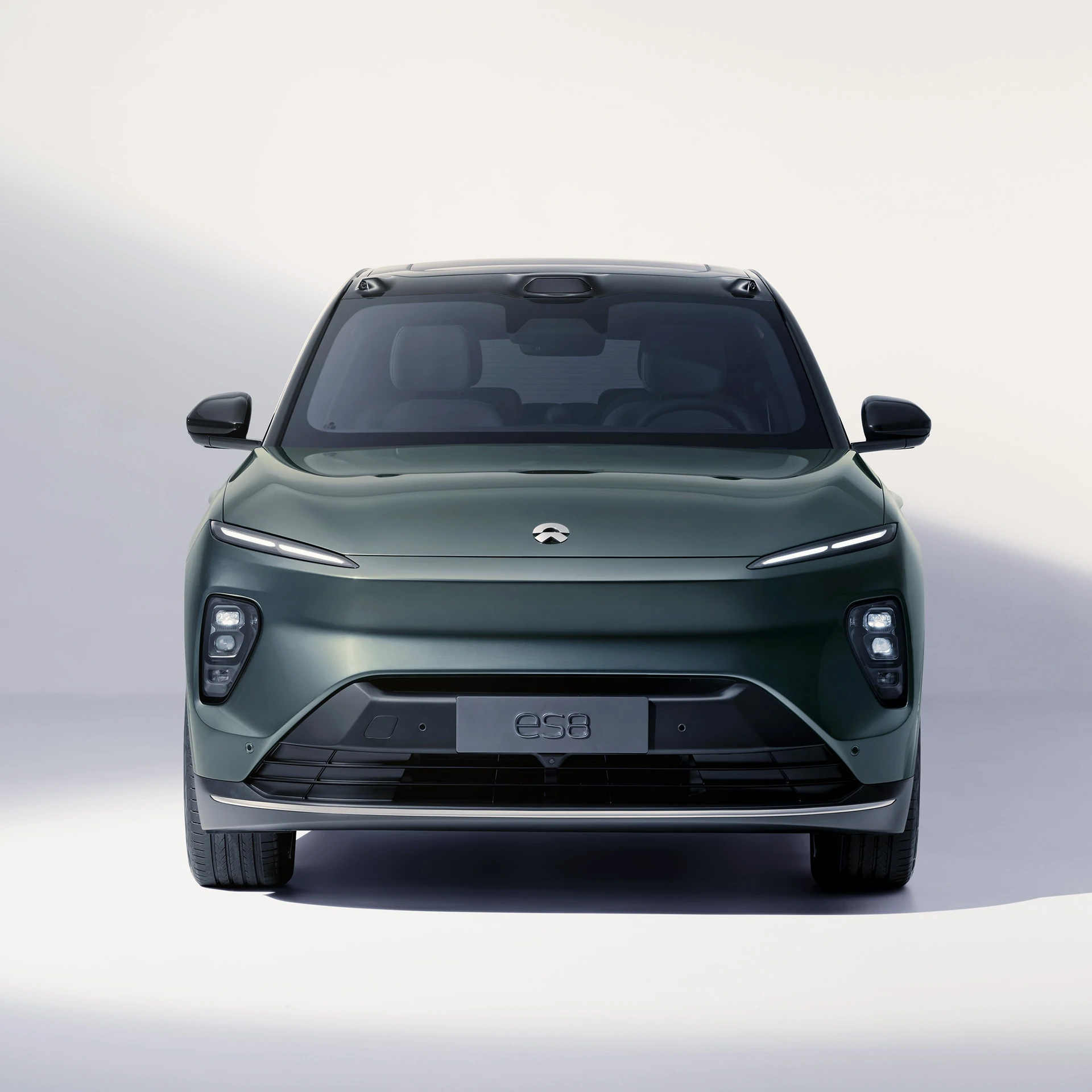 Nio ES8 (EL8)